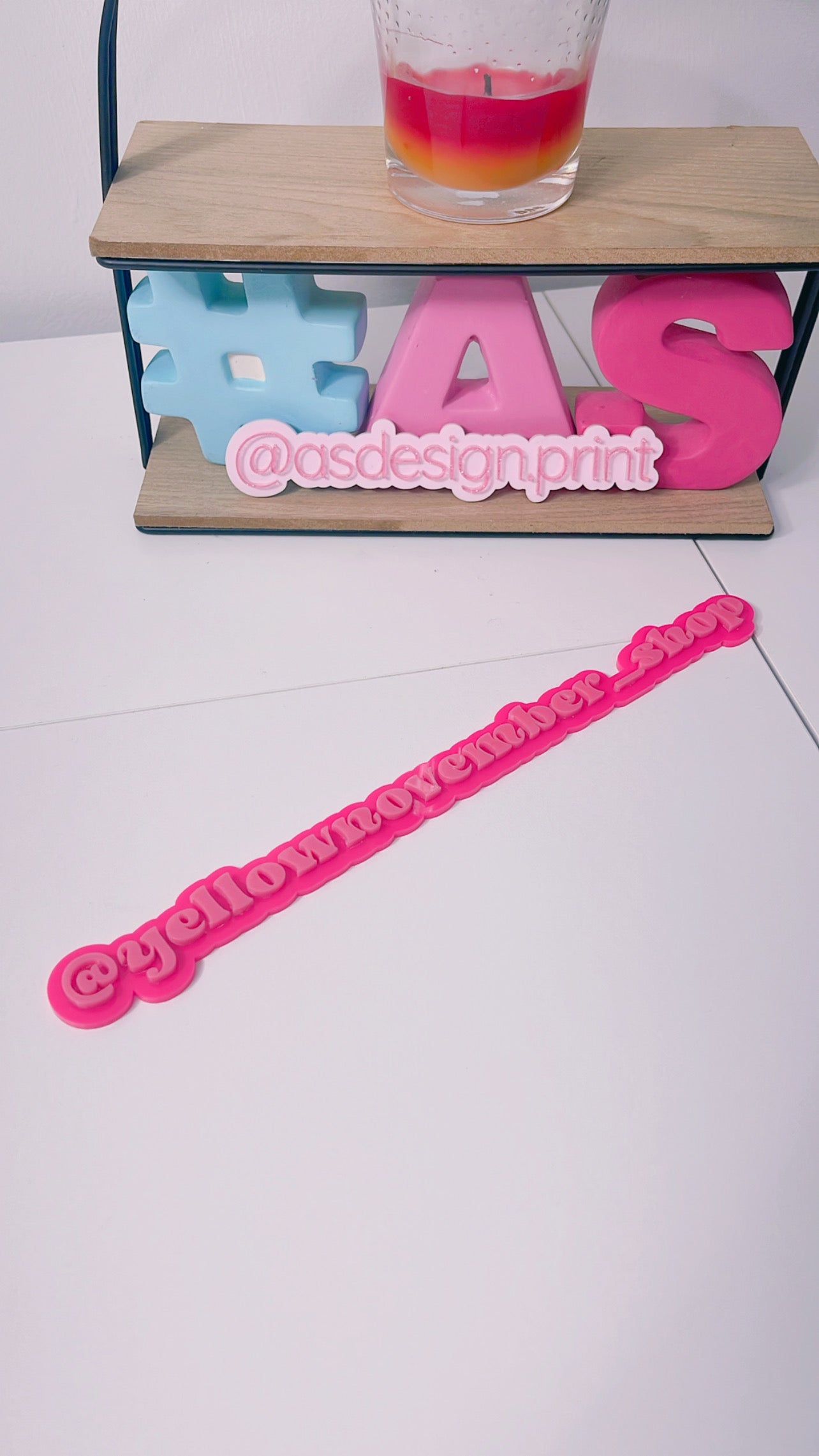 Marca de agua en acrílico