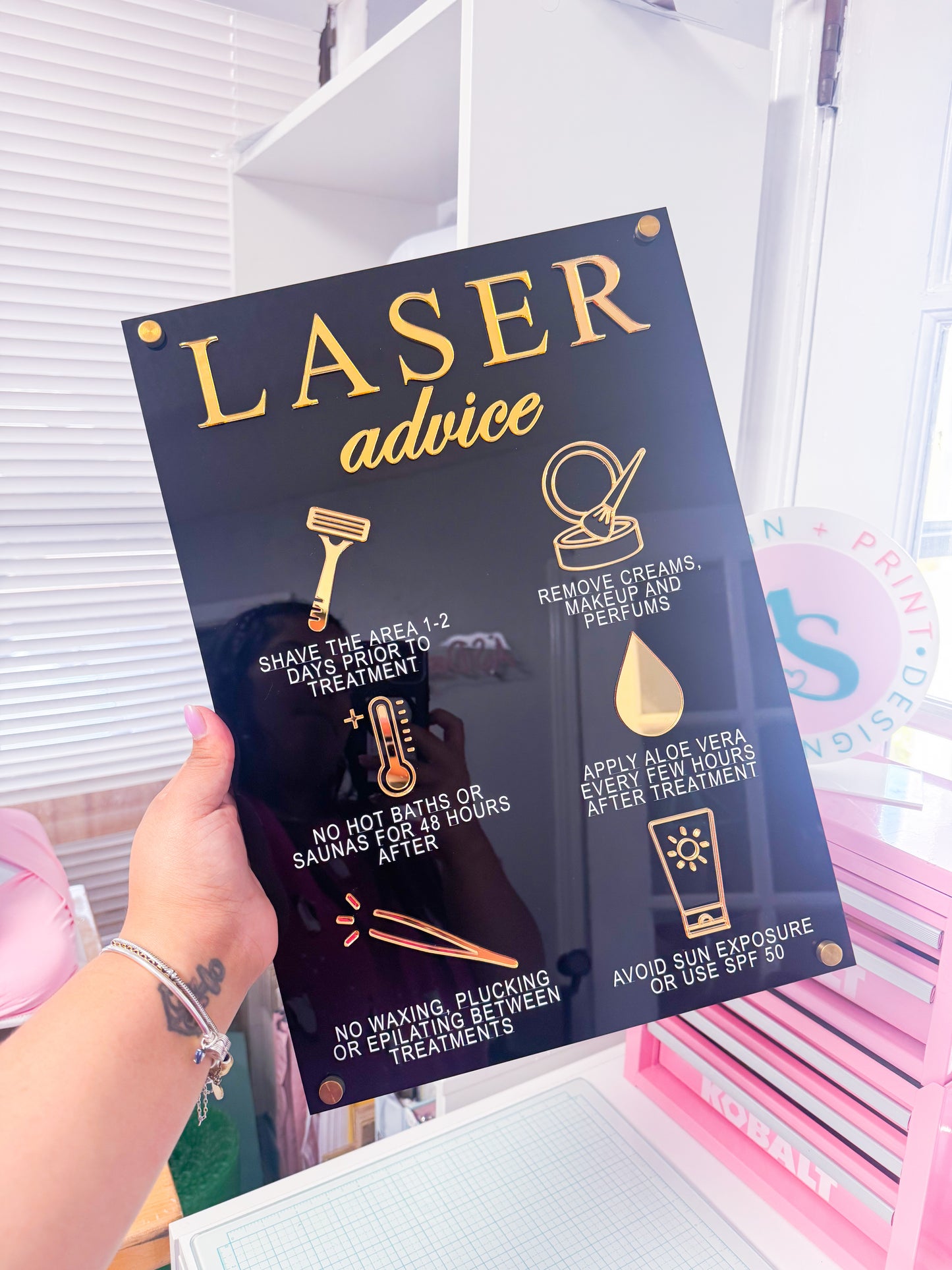 Laser Advice Cuadro